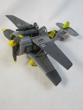 Fortnite Battle Royale X-4 Stormwing Plane 9"x10" Moose Toys - 2019